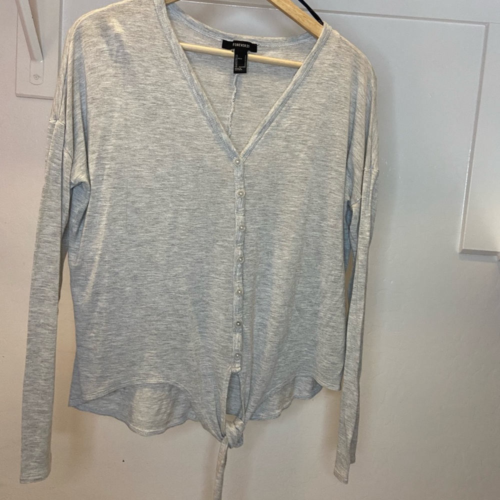 Forever 21 Grey Long-sleeve Knot Top | Size Medium